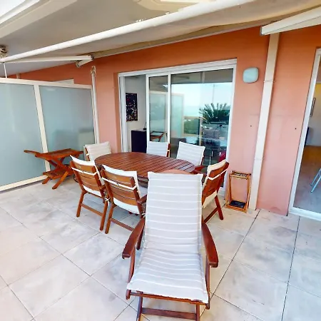 3 Pieces Climatise Avec Terrasse, Garage Et Wifi A - Fr-1-196-342 דירה
