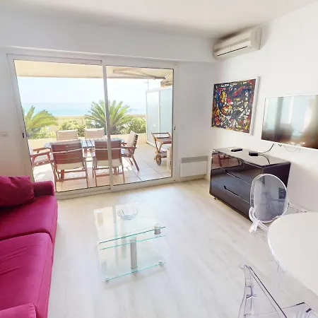 דירה 3 Pieces Climatise Avec Terrasse, Garage Et Wifi A - Fr-1-196-342 *